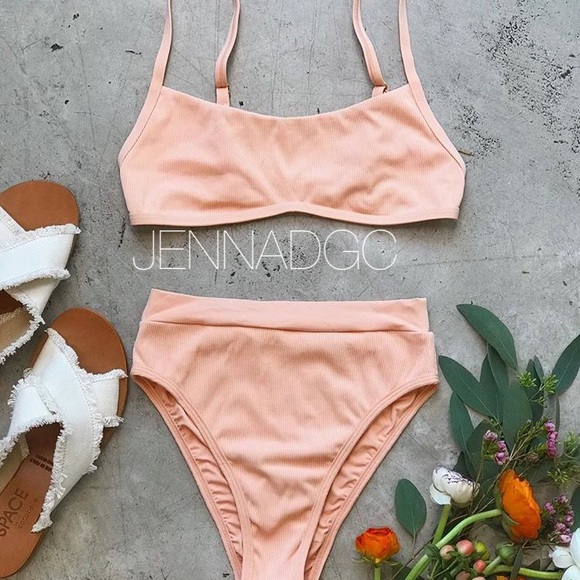 L*Space Gemma top and Frenchi bottom in desert NWT - Picture 12 of 12